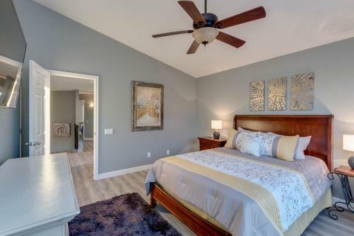 Phoenix Gem With Sparkling Heated Pool And Newly Remodeled! Home