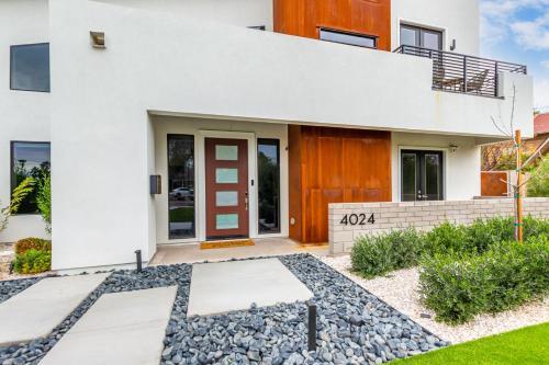 33rd Modern Phoenix Home
