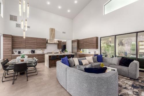 33rd Modern Phoenix Home