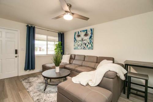 Remodeled 2 Bdrm W Yard In Old Town Scottsdale