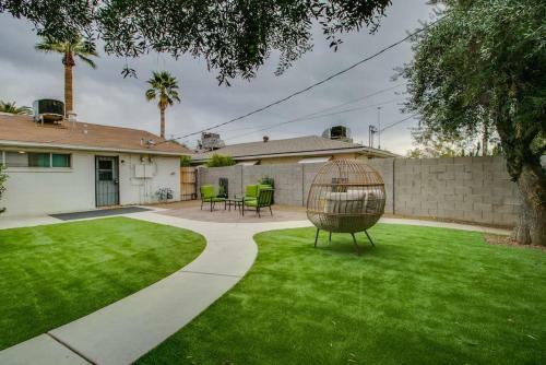 Remodeled 2 Bdrm W Yard In Old Town Scottsdale
