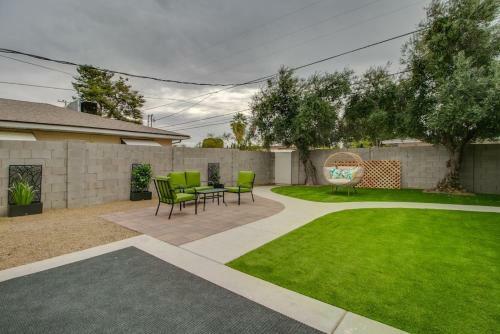 Remodeled 2 Bdrm W Yard In Old Town Scottsdale
