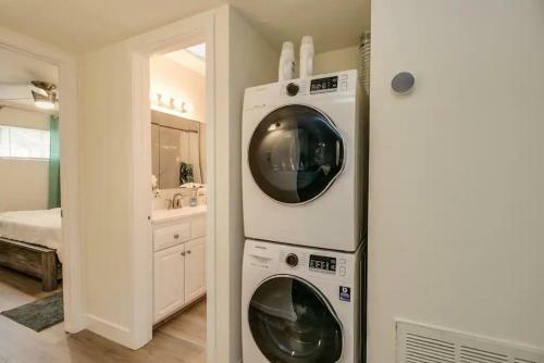 Remodeled 2 Bdrm W Yard In Old Town Scottsdale