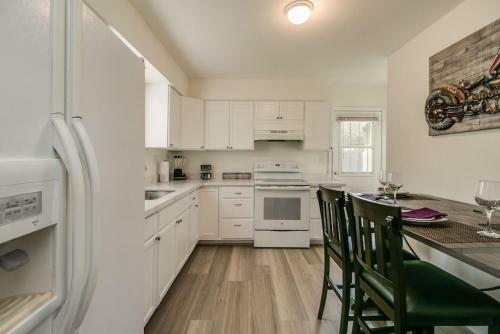 Remodeled 2 Bdrm W Yard In Old Town Scottsdale