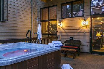 Mountain House Lodge