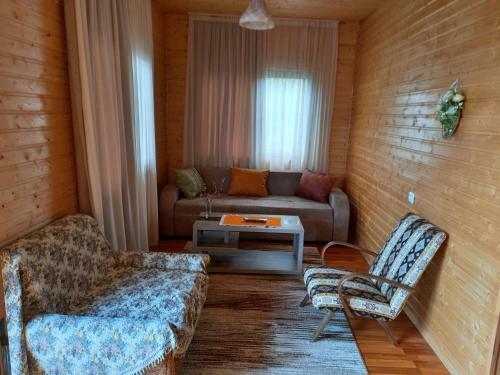 Cottage Ashuri