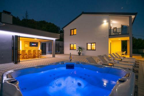 Villa Blue Lake