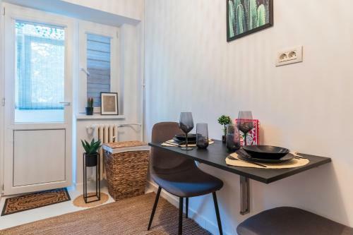 Jungle Apartment 15 Min Walk To Beach & Downtown