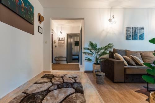 Jungle Apartment 15 Min Walk To Beach & Downtown
