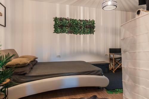 Jungle Apartment 15 Min Walk To Beach & Downtown