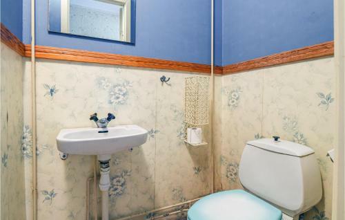 Eighteen-bedroom Holiday Home In Grasmark