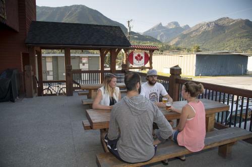 The Raging Elk Hostel