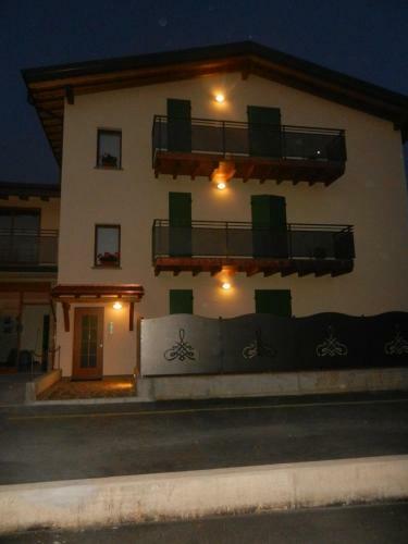B&B Ad Hoc