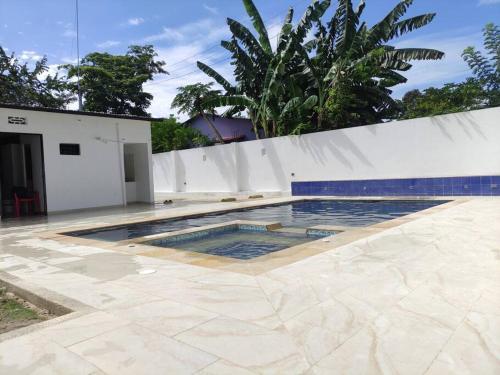 Villa Se Alquila Casa Quinta Con Piscina Privada Y Jacuzzi.
