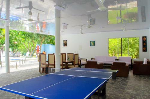 Villa Las Palmas Resort