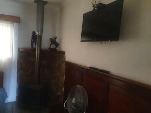 Hostal D & H Guesthouse