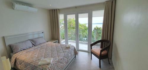 Luxury 2 Bed, 2 Bath Apartment With Stunning Panoramic Sea View, Private Beach