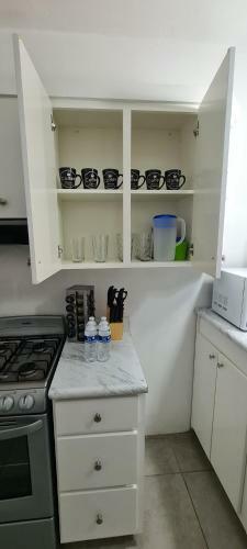 Gated And Very Secured White House 6 Mins From The Beach