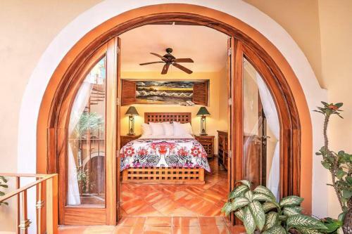 Hacienda Tropical