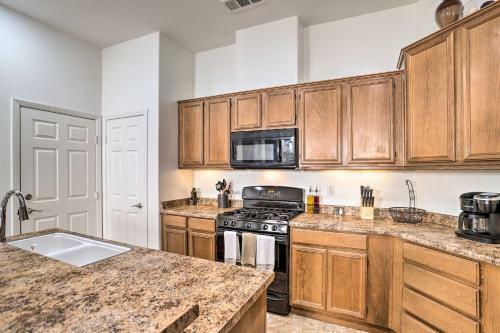 Bright Indio Escape With Private Pool And Spa!