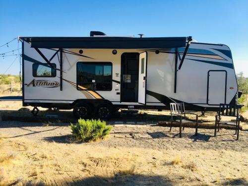 Attitude Trailer- Pool- AC - Views - Near Jt Park