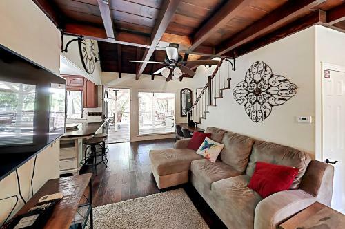 Hummingbird Hideaway