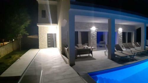 Pool-villa ?4 Seasons? Seaview