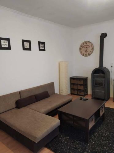Reni Apartman