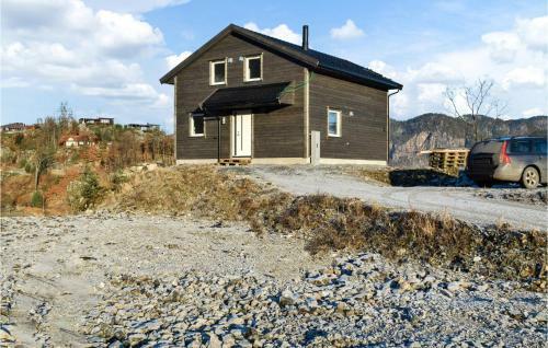 Awesome Home In Moi With Wifi And 4 Bedrooms