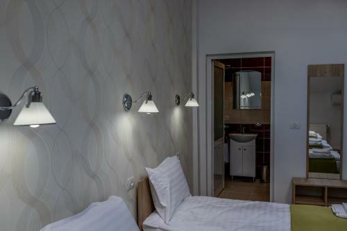 Hostal Marconi Guesthouse