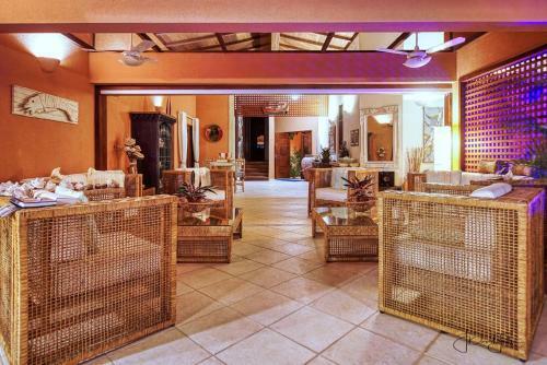 Casa Monte Belo -ferias Alto Padr�o- Beachfront Vacation