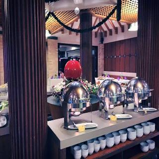 Hotel Weekender Resort & Spa