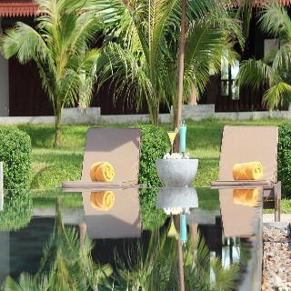 Hotel Weekender Resort & Spa