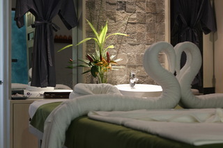 Hotel Weekender Resort & Spa