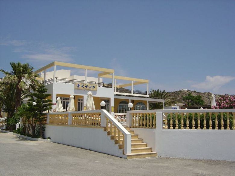 Hotel Zeus (.)