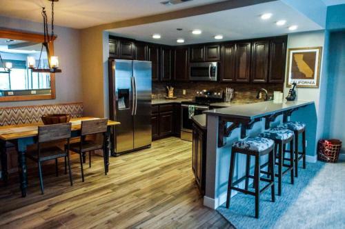 Apartamento #405 - Walk To Ski Mountain View Condo