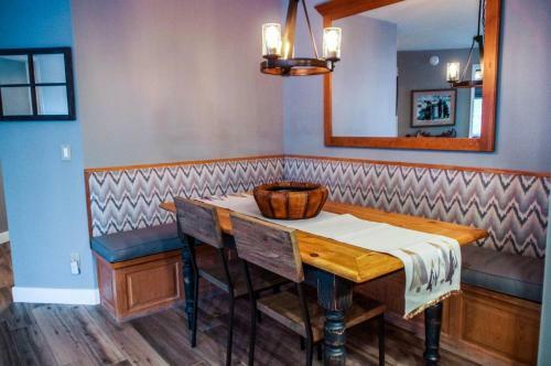 Apartamento #405 - Walk To Ski Mountain View Condo