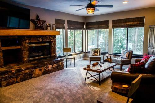 Apartamento #405 - Walk To Ski Mountain View Condo