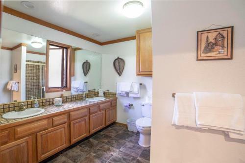 #431 - Rustic Mountain Condo, Golf Course View