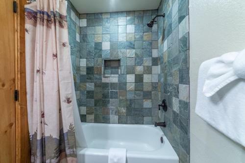 #528 Cozy La Vista Blanc Condo With Great Views