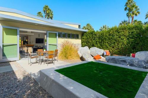 South Joshua Tree Palace