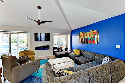 Modern Paradise Escape