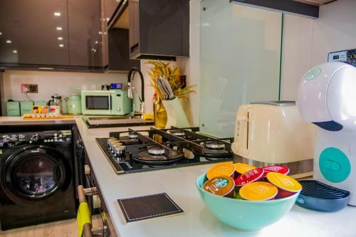 Apartamento New Cosy & Secure - 2 Bed - Free Wifi - Modern & Functional