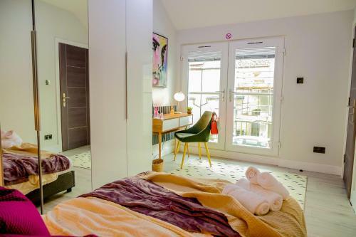 Apartamento New Cosy & Secure - 2 Bed - Free Wifi - Modern & Functional