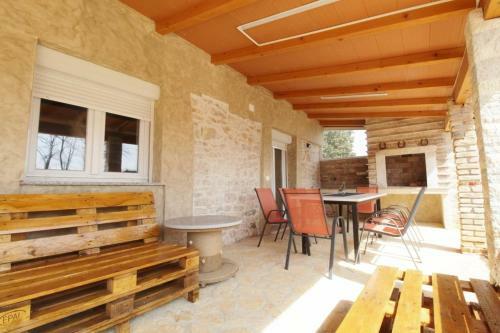 Villa Alina With Pool