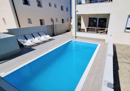 Luxury Apartments With Pool