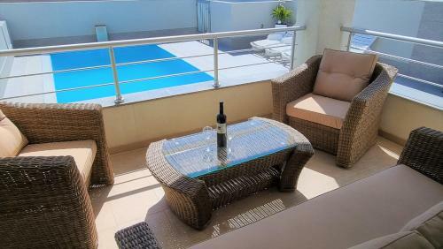 Luxury Apartments With Pool