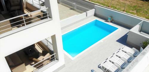 Luxury Apartments With Pool