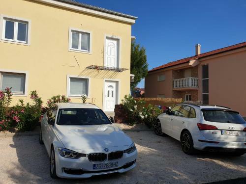 Florijan Apartments
