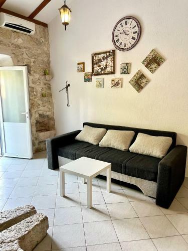 Apartments Toni - Slano
